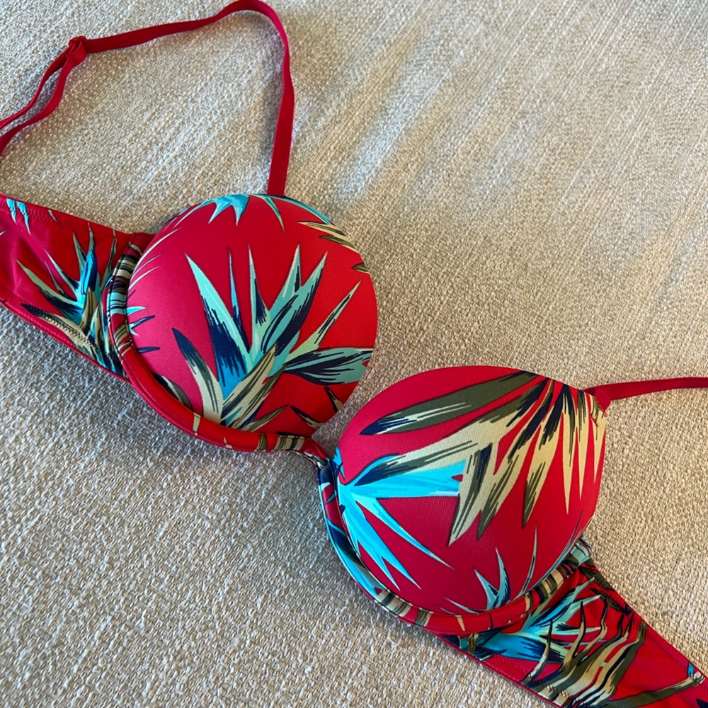 Victoria’s Secret PINK Wear Everywhere Super Push-Up Bra